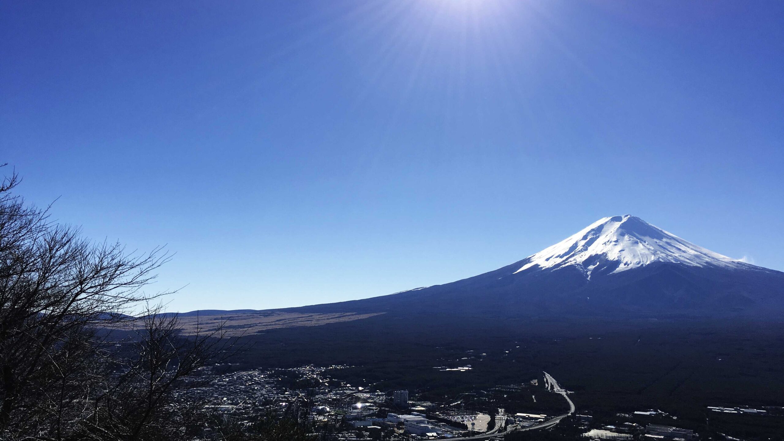 富士山創130年最晚「初冠雪」紀錄，氣候變遷影響顯著