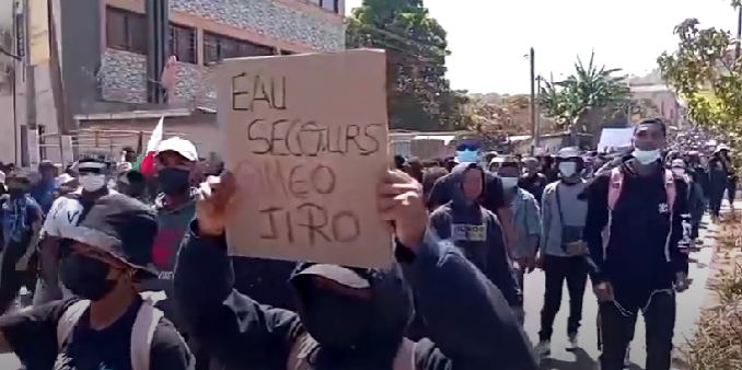 Z世代走上街頭　馬達加斯加爆發近年最大示威　總統下令解散內閣