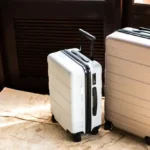 出國行李箱怎麼選才不踩雷？網友點名3種最容易惹麻煩　薄殼贈品箱上榜