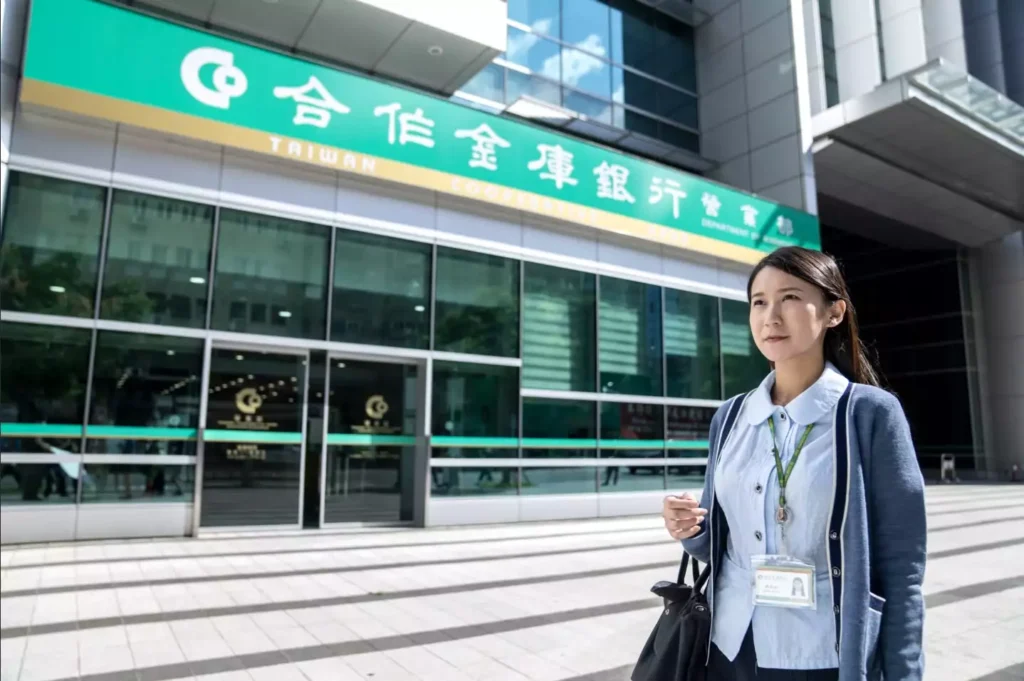 合庫銀信用卡帳款出包9年！金管會重罰1200萬 暫停新戶辦卡1個月